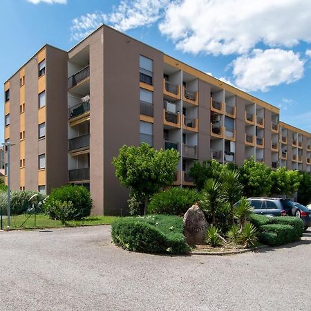 Apartamento Les Flamants Roses - Studio Avec Balcon Nimes Exterior foto