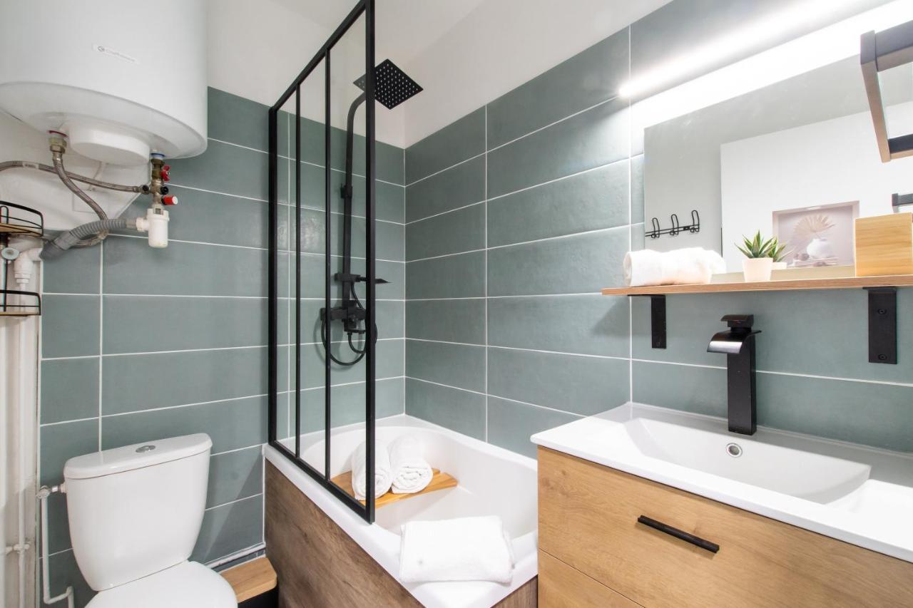 Apartamento Les Flamants Roses - Studio Avec Balcon Nimes Exterior foto