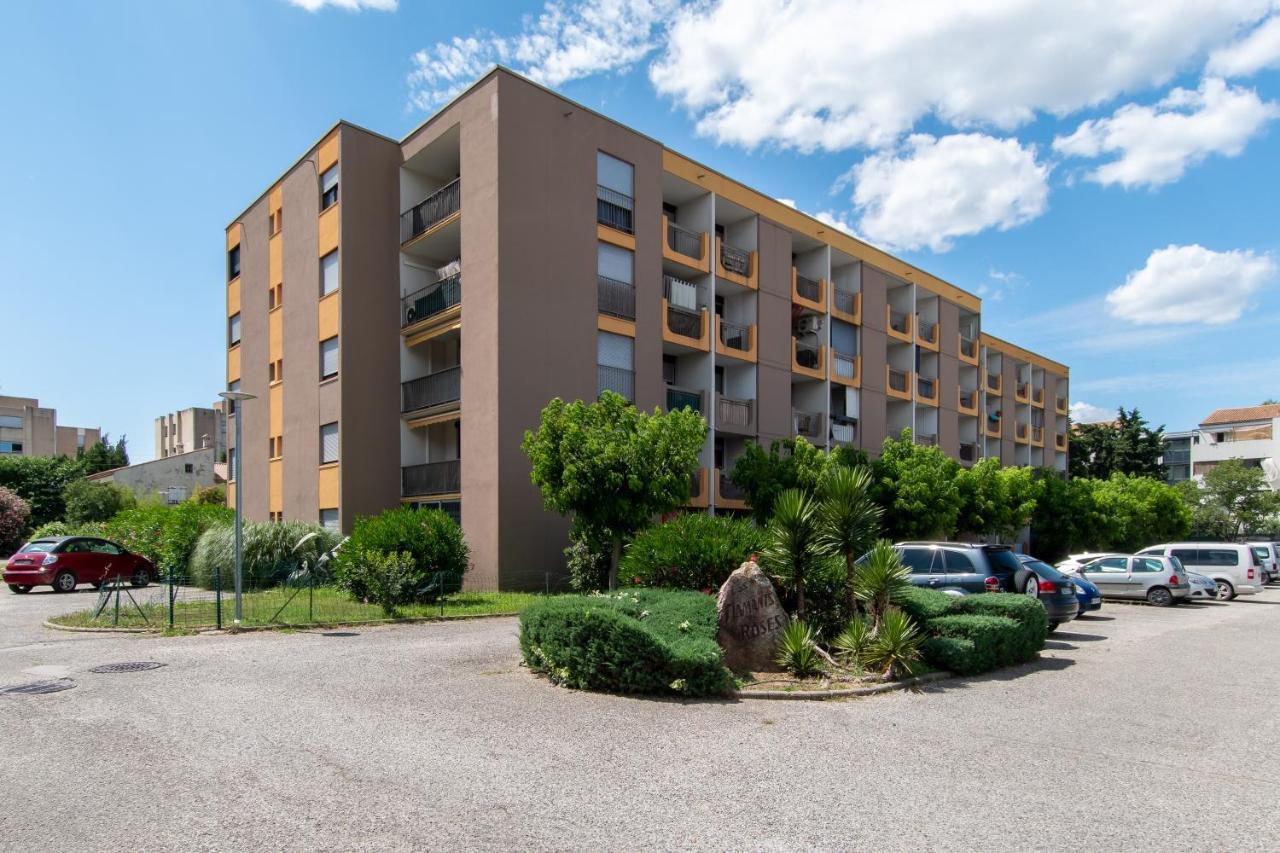 Apartamento Les Flamants Roses - Studio Avec Balcon Nimes Exterior foto